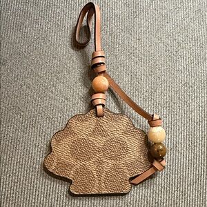 Coach Shell Hanging Tag Charm